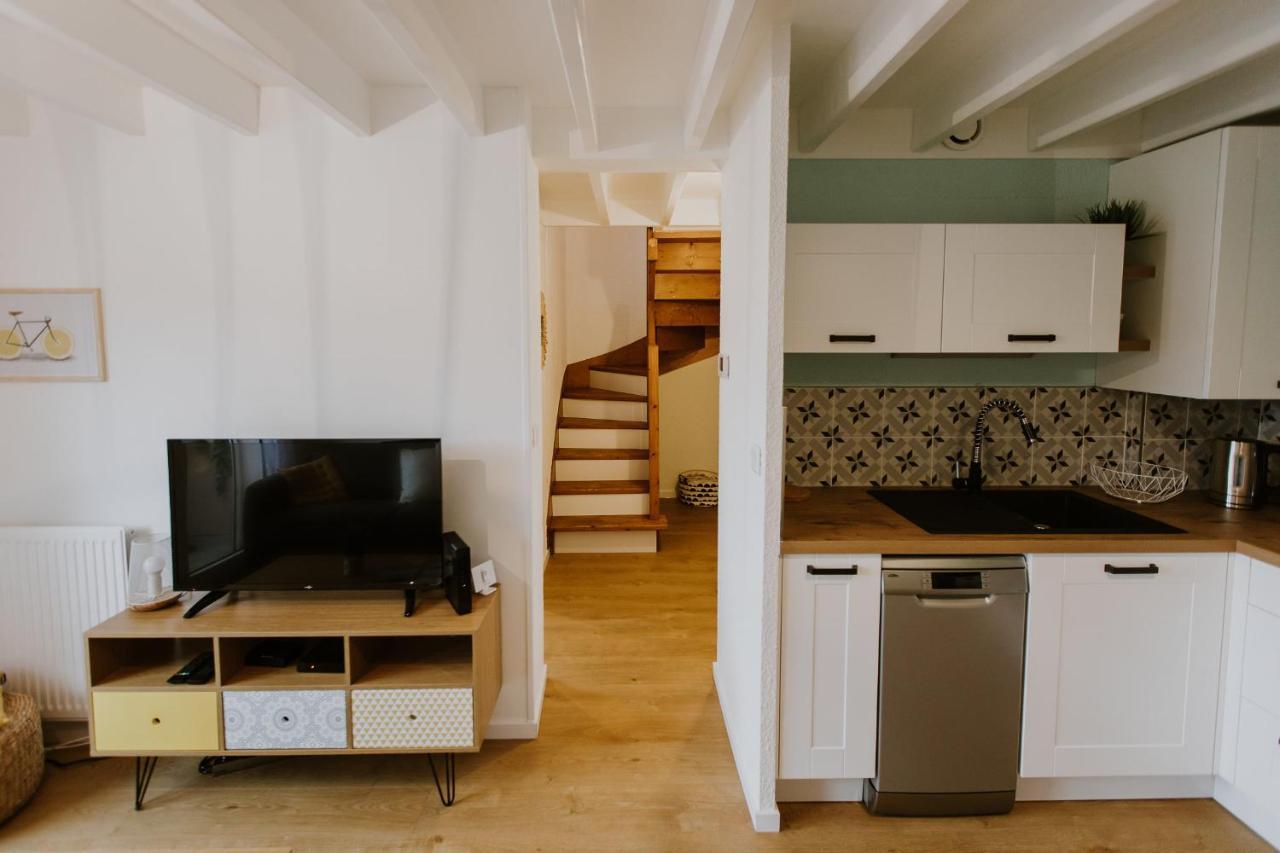 Appartement Duplex Proche Port Avec Velos Ванн Экстерьер фото